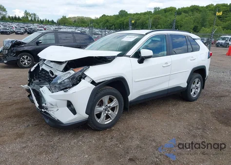 2020 Toyota Rav4 Xle z USA, uszkodzony, nr VIN 2T3P1RFV5LC111146